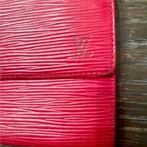 Authentic Preloved LV Epi Sarah Wallet Red